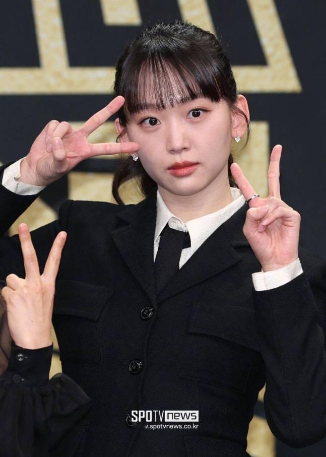 秦基周 有望出演新剧睡眠医生 女主角。该剧讲述虽然是备受期待，但是无法治愈自己病