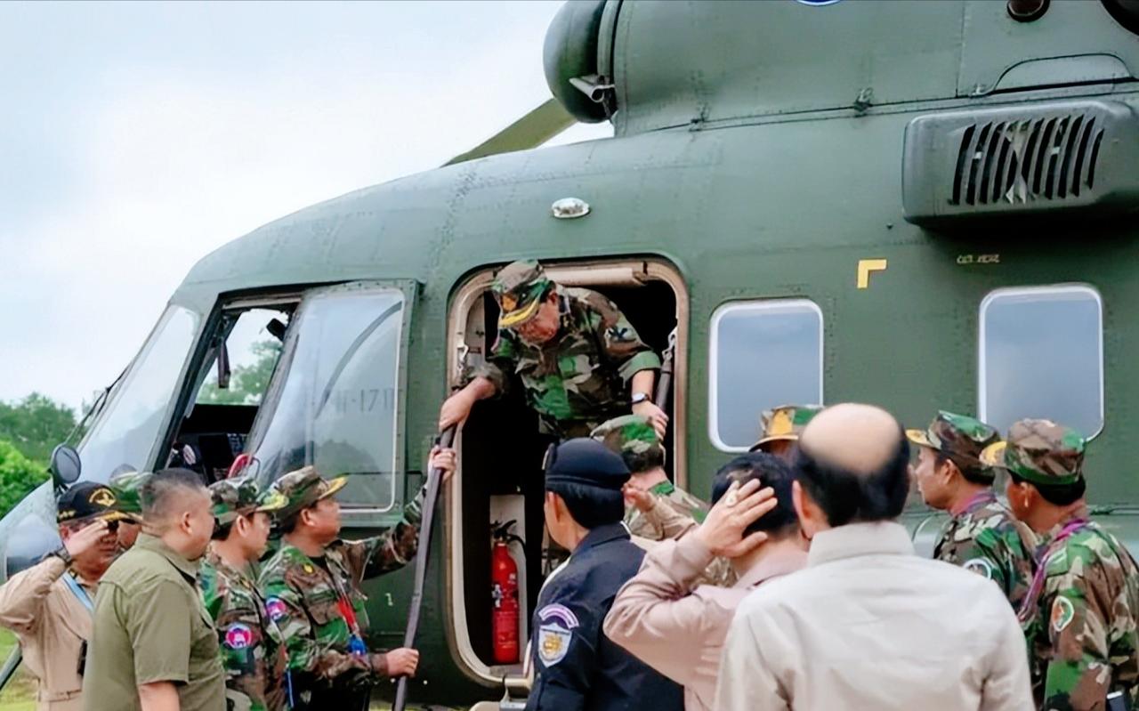 不到48小时，特朗普的“停火”惨遭F-16打脸！泰军方祭出最狠一招！
12月13