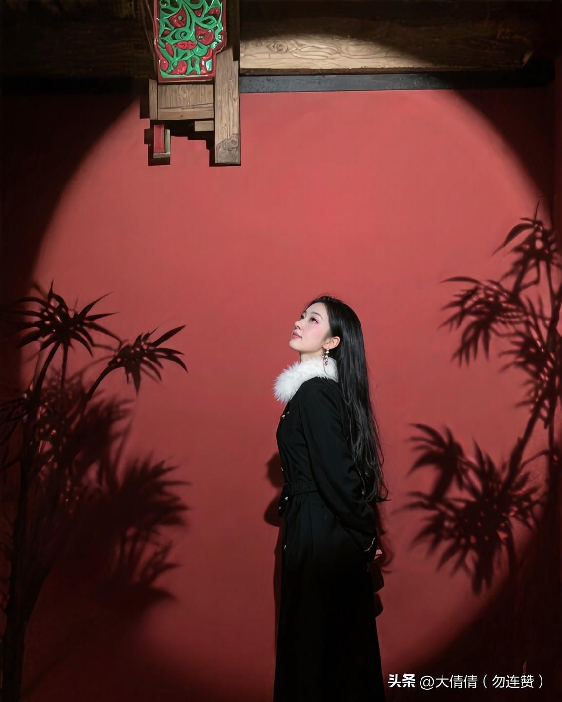 工作本无意义，
是我们给了它意义：
换口粮、攒经验、练本事、积人脉。
 
莫言说