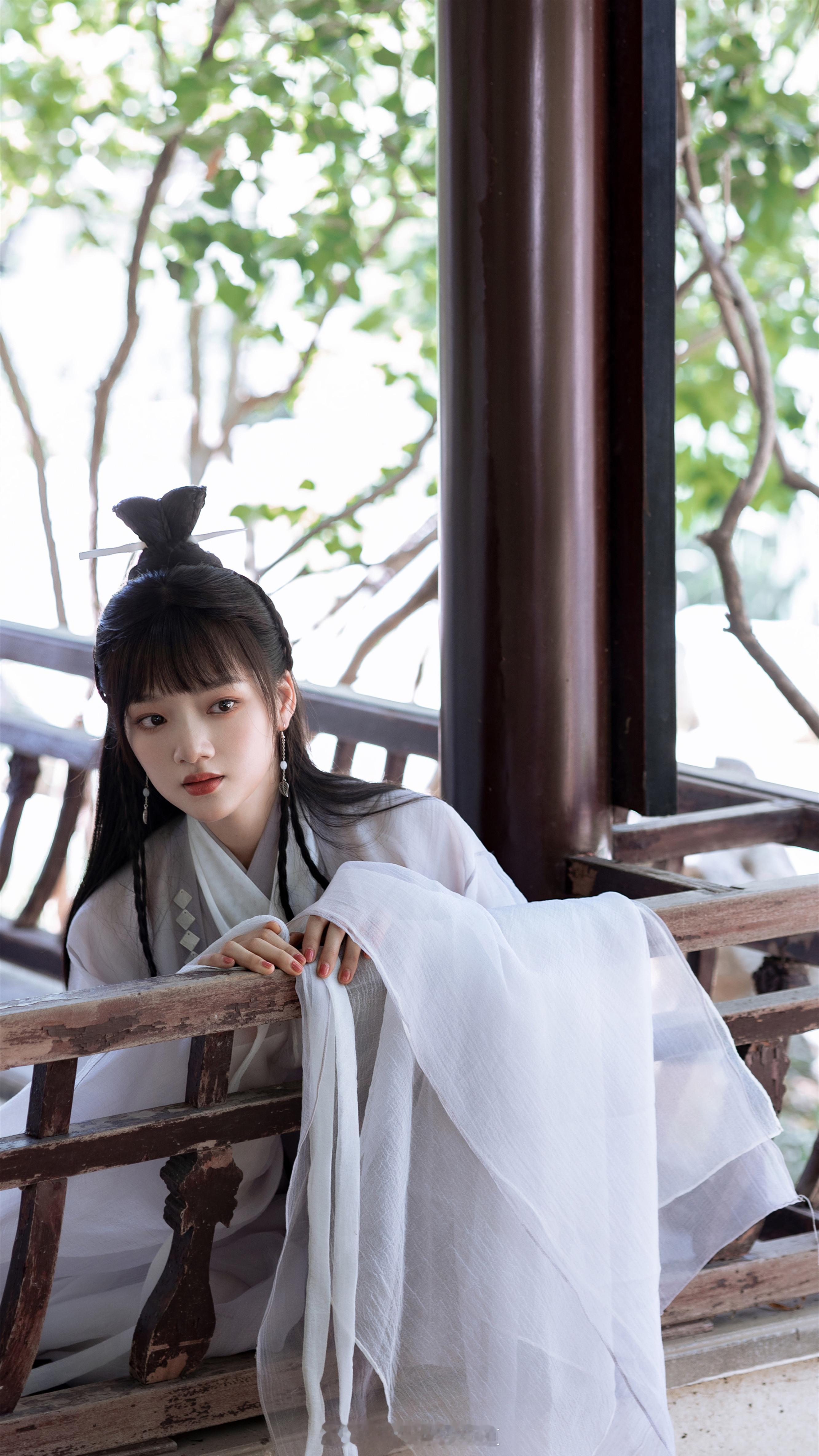 任敏玉骨遥校服写真 