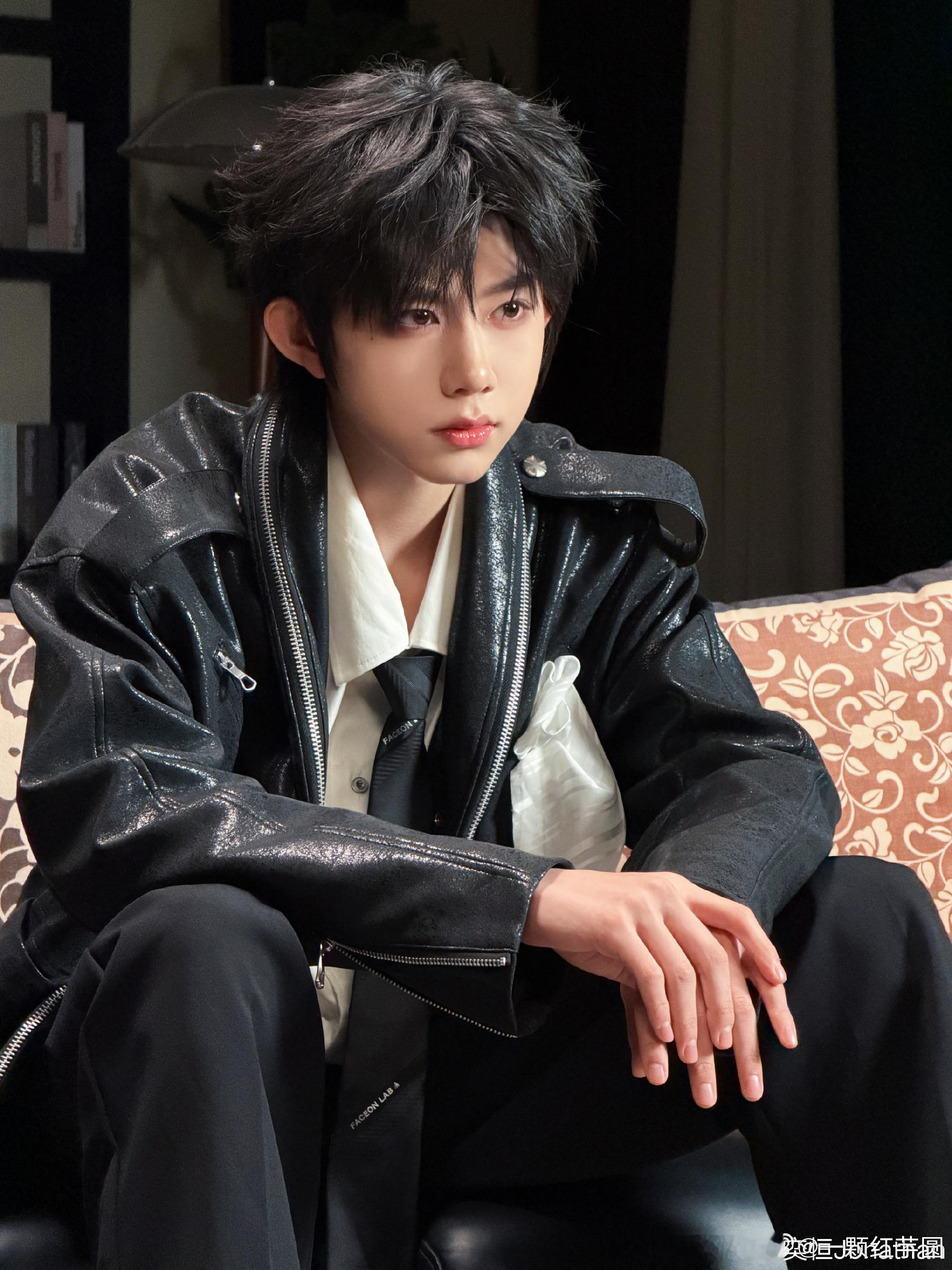 陈奕恒 从学长秒变霸总！怎么帅成这样！ 