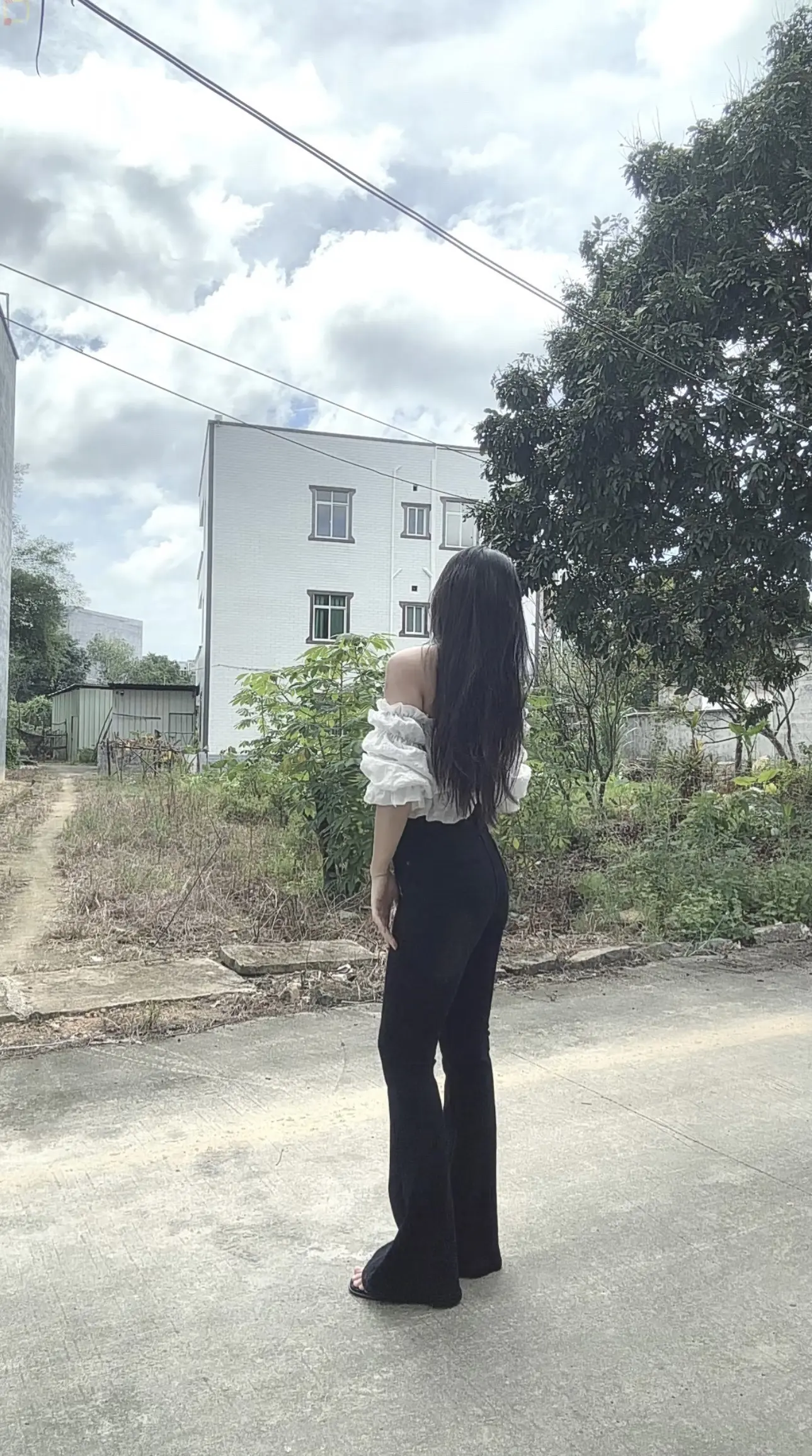 相亲又怎样，自己谈的又如何 ，婚和谁都能结，日子和谁过都能过，只要对我...