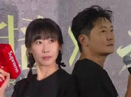 演员任素汐与郭京飞因2026年6月7日开播的电视剧《迷墙》 首次搭档，在剧中饰演