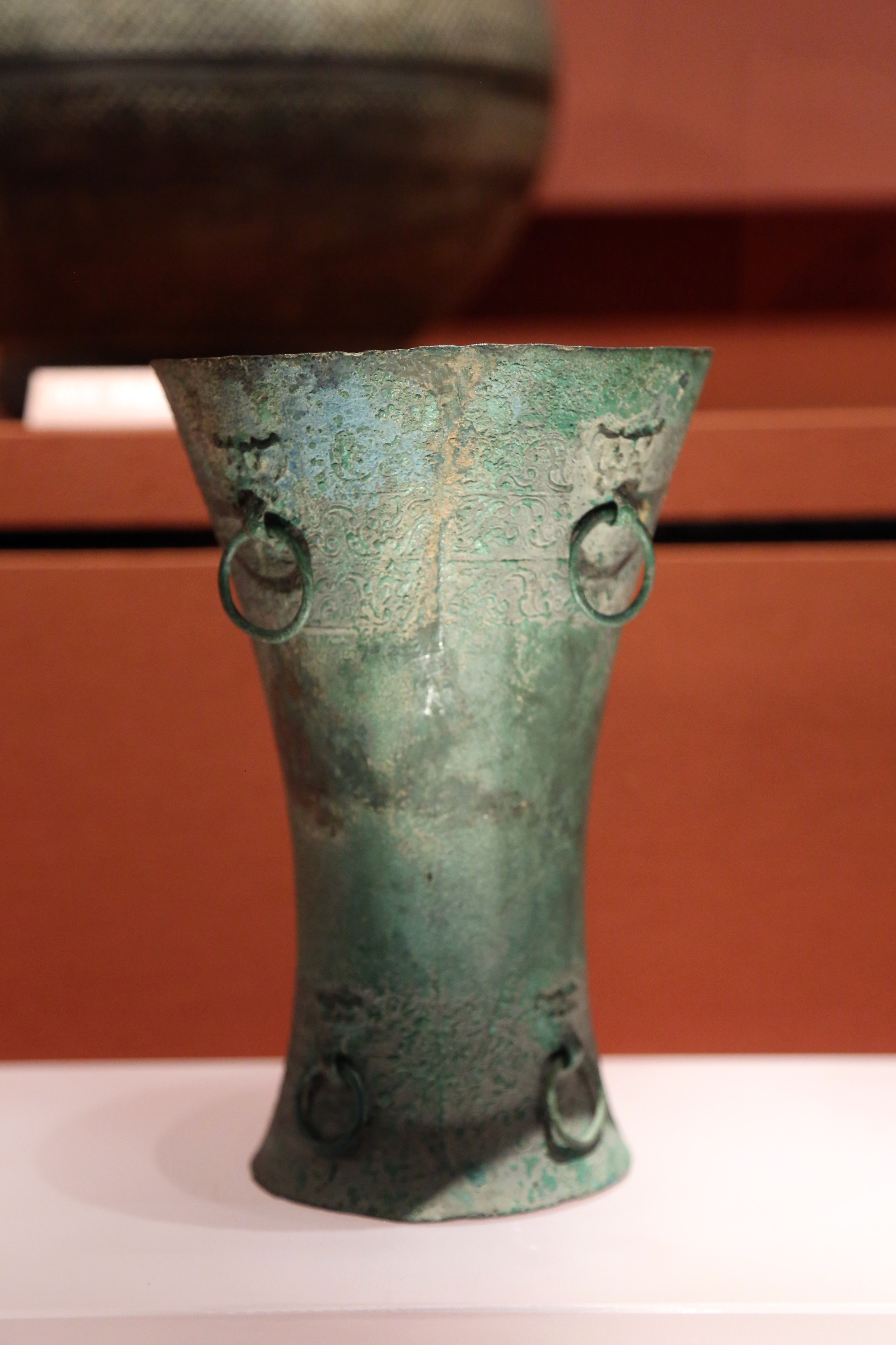 每天一件青铜器 湖南长沙市博物馆藏上世纪50年代长沙郊区出土的战国:环钮云纹铜杯