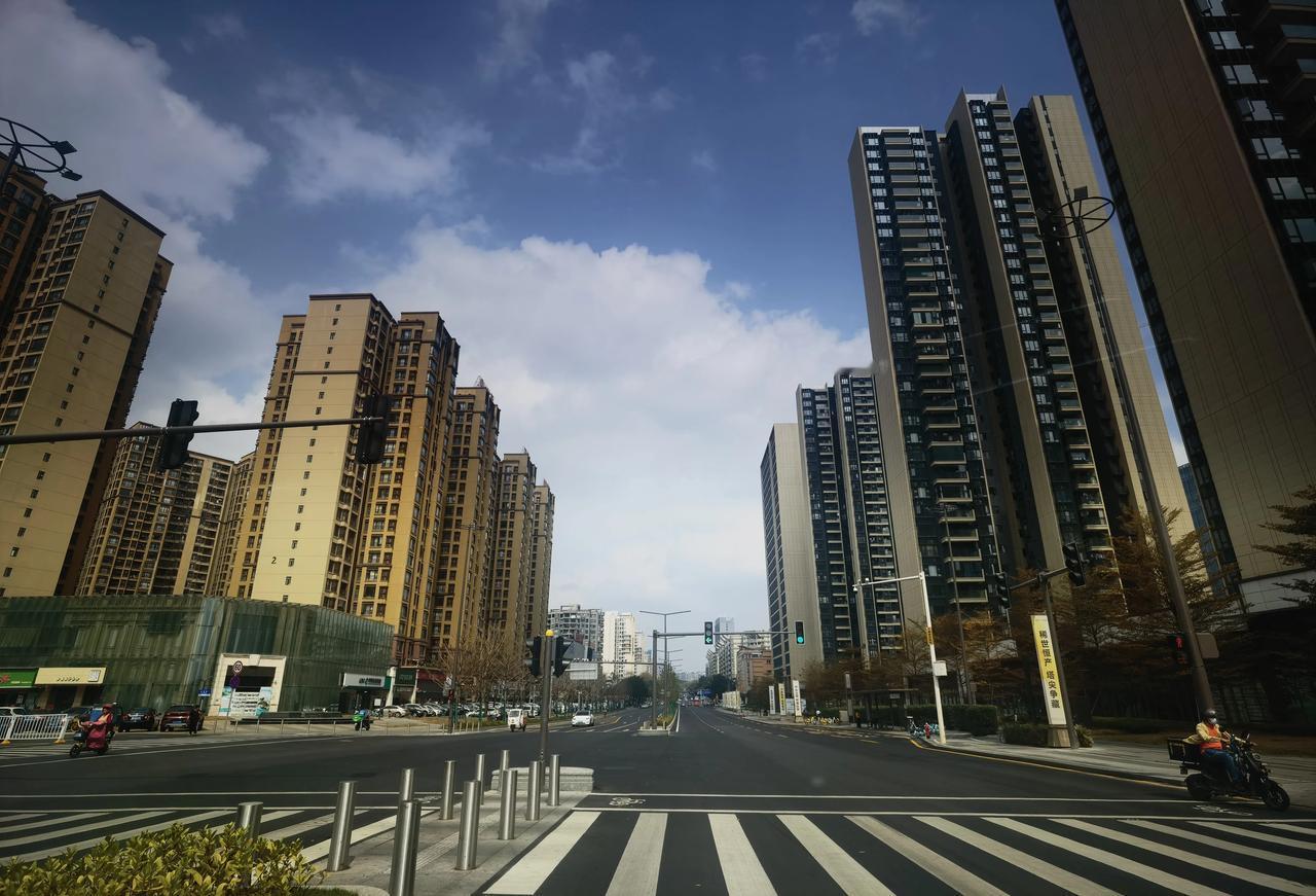 南城宏图路改造得不错，美观舒适