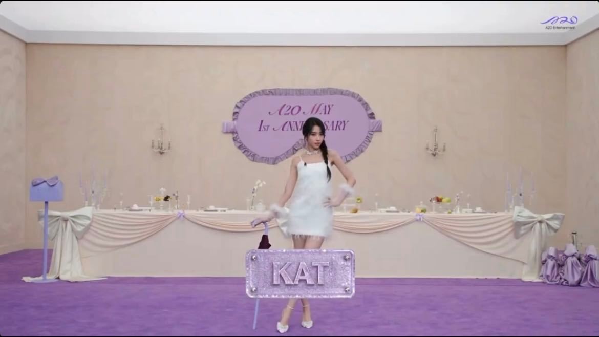 A2OMAY直播完全是少女派对李秀满把A2OMAY宠成公主 一周年之夜的每一个舞