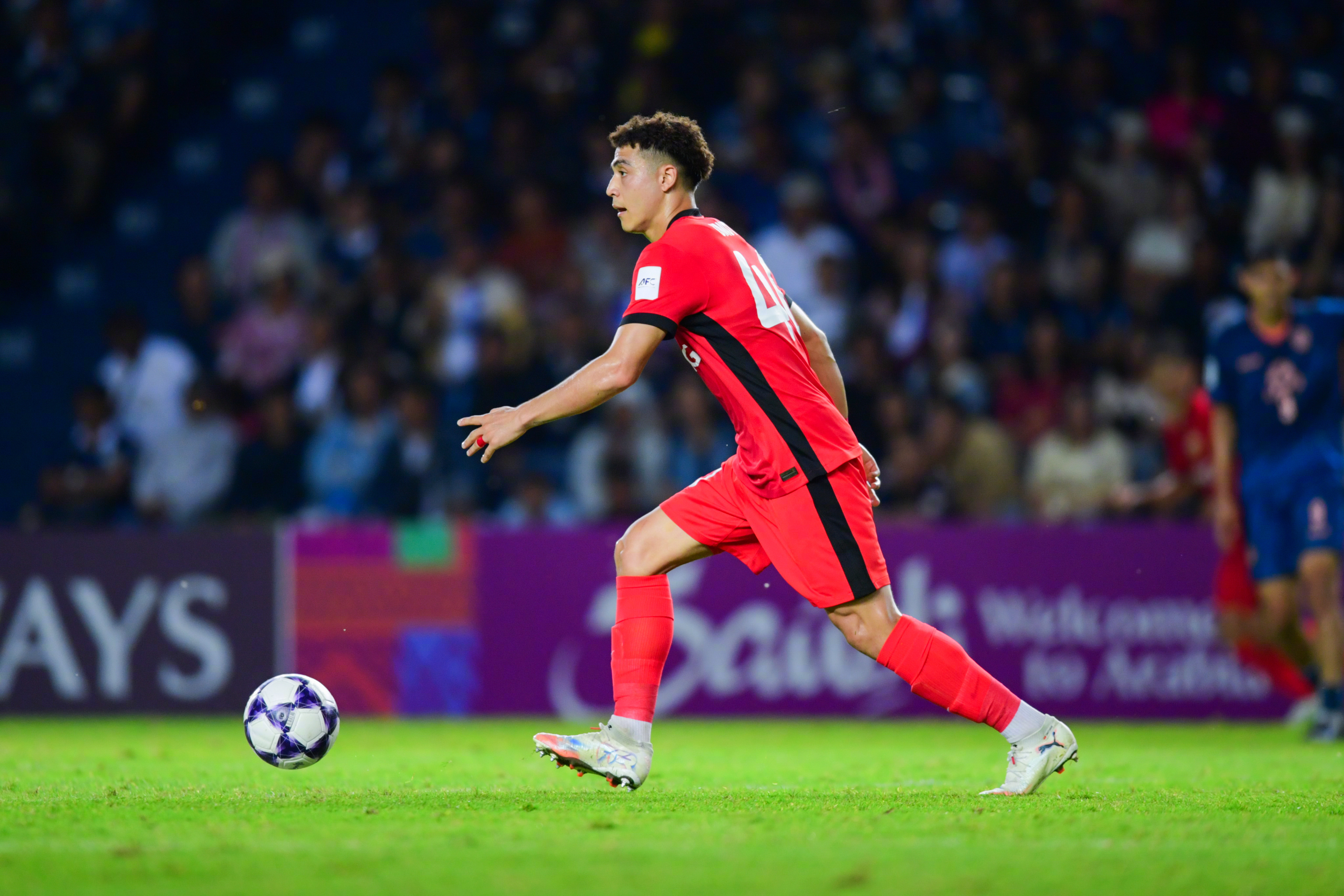 很多人说新的一年，海港有几位老将比如王燊超、张琳芃他们又老一岁可是，也有几位比如