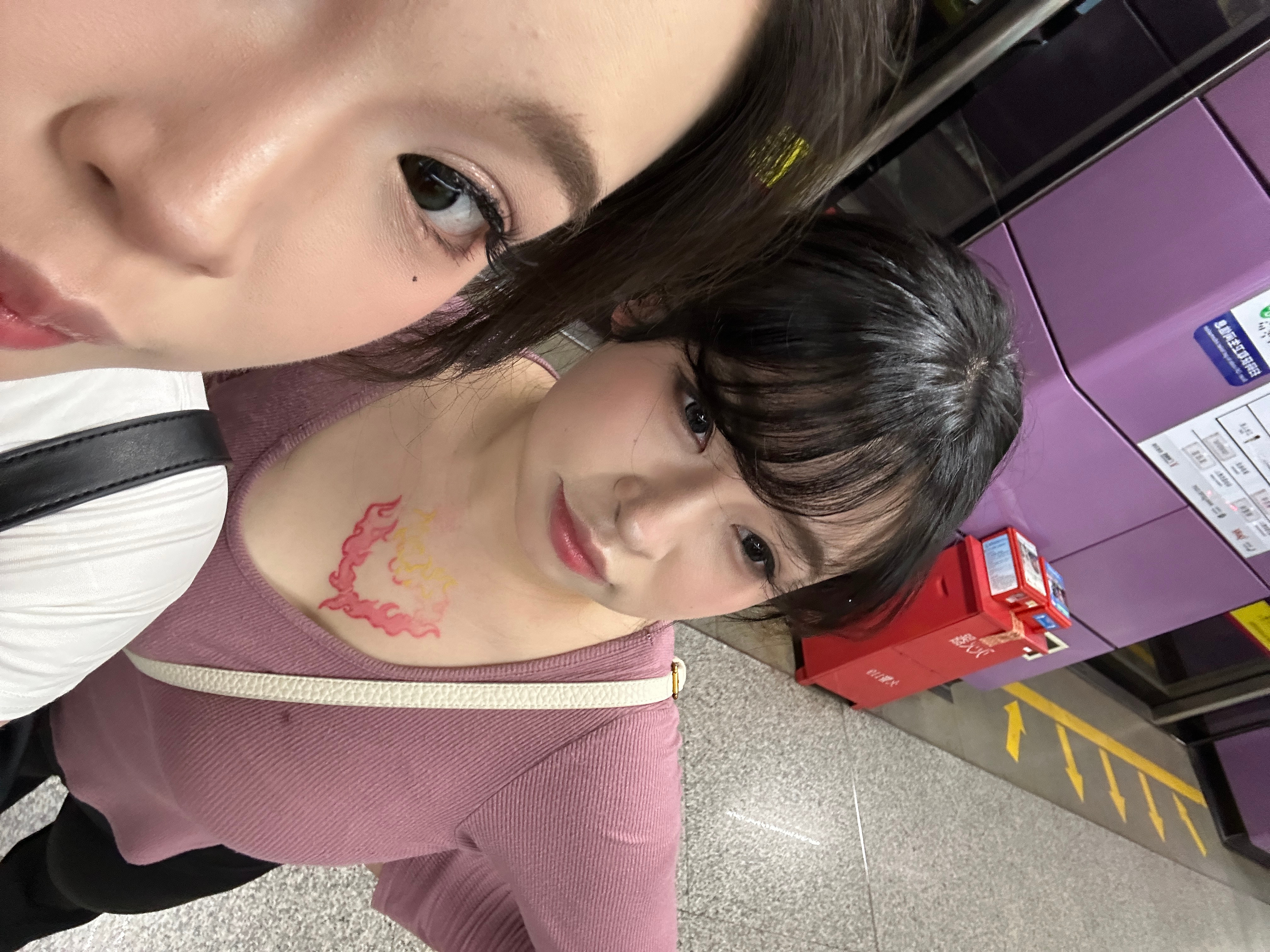 今天苗苗的妆是我画的​​​