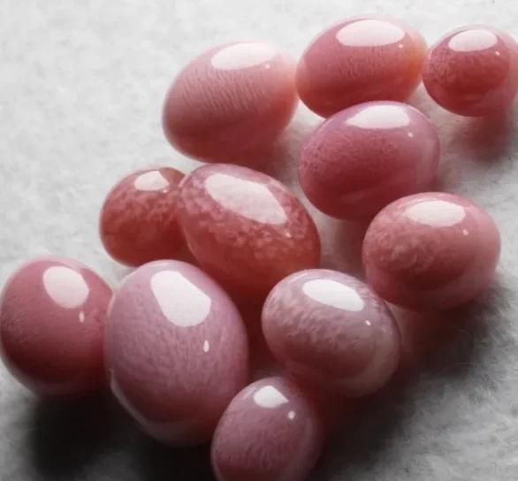 2021年，安徽蚌埠某女花59元买了几只海螺食用，结果竟吃出一粒黄色的小珠子。女