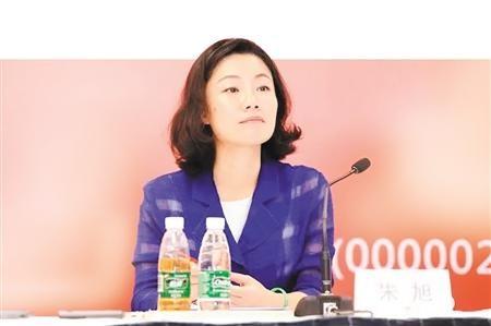 中国最贵的女秘书：年薪849万，虽已年近50岁了，还像个少女。这位女秘书就是朱旭
