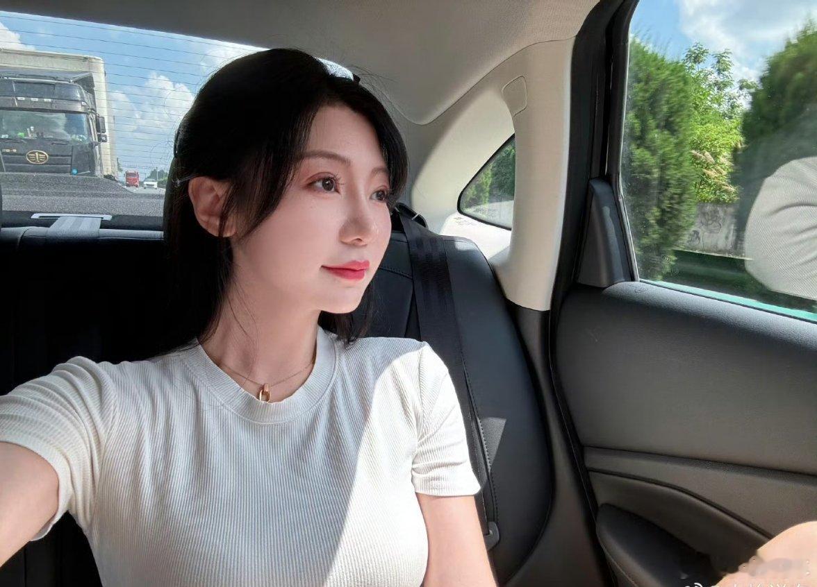 早安，你给我说早安说不定我会给你早安惊喜！ ​​​