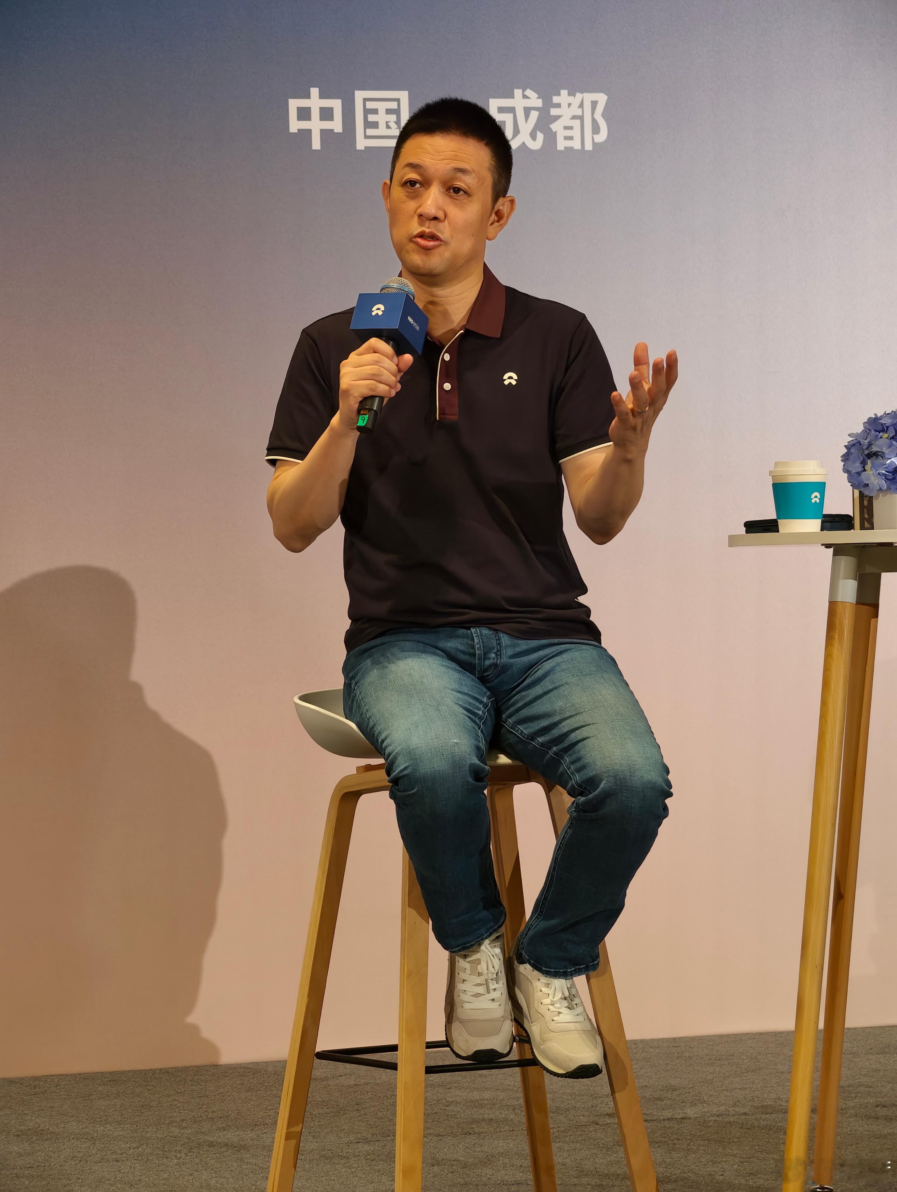 李斌谈研发周期：成熟平台上的全新车型，20-24个月是比较科学的研发周期。 