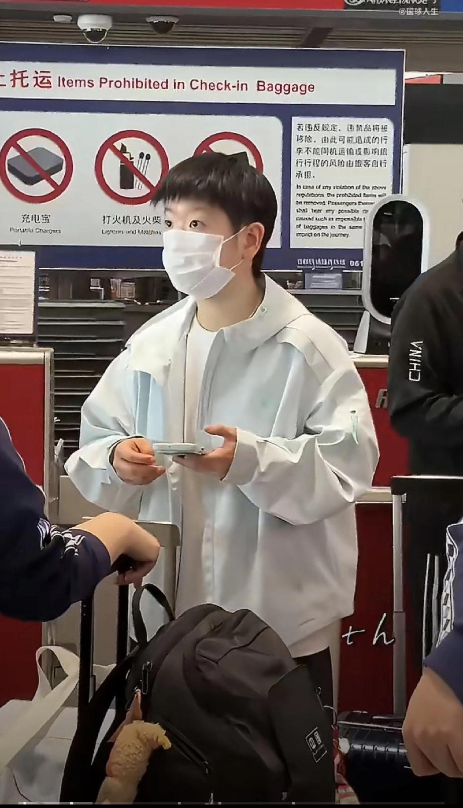 队伍伤病康复情况良好！
今天中午，国乒男队主教练王皓指导在国乒出征伦敦世乒赛团体