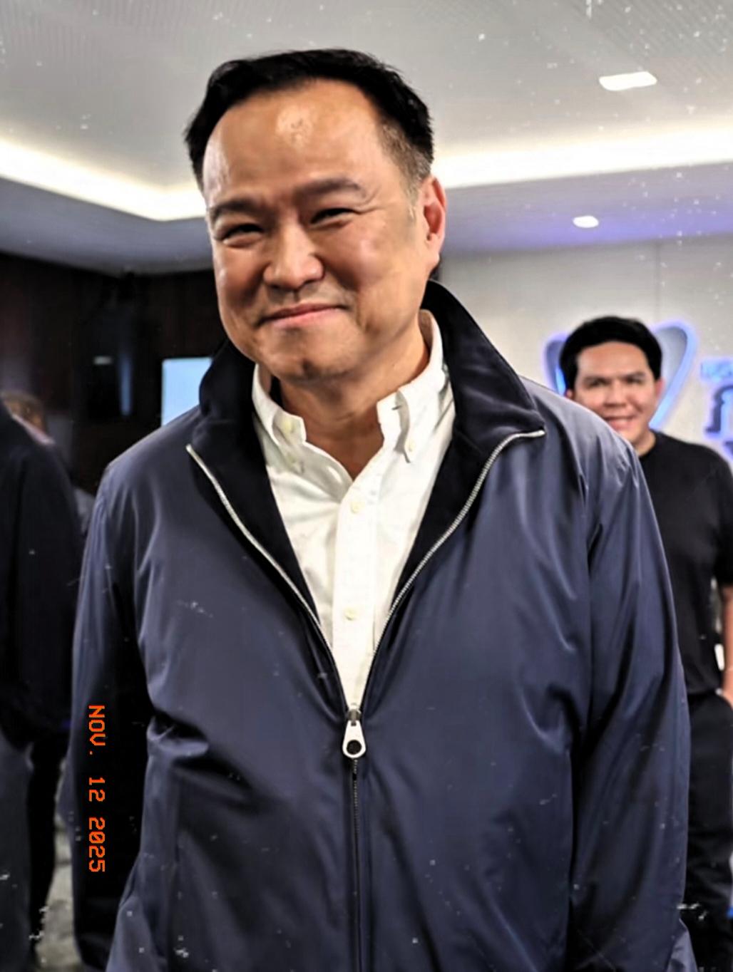 泰国反悔了，要撕毁和平协议！
 当地时间11月11日，泰国总理阿努廷在泰柬边境四