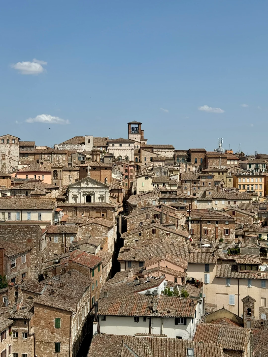 佩贾鲁不对 是佩鲁贾 哈哈