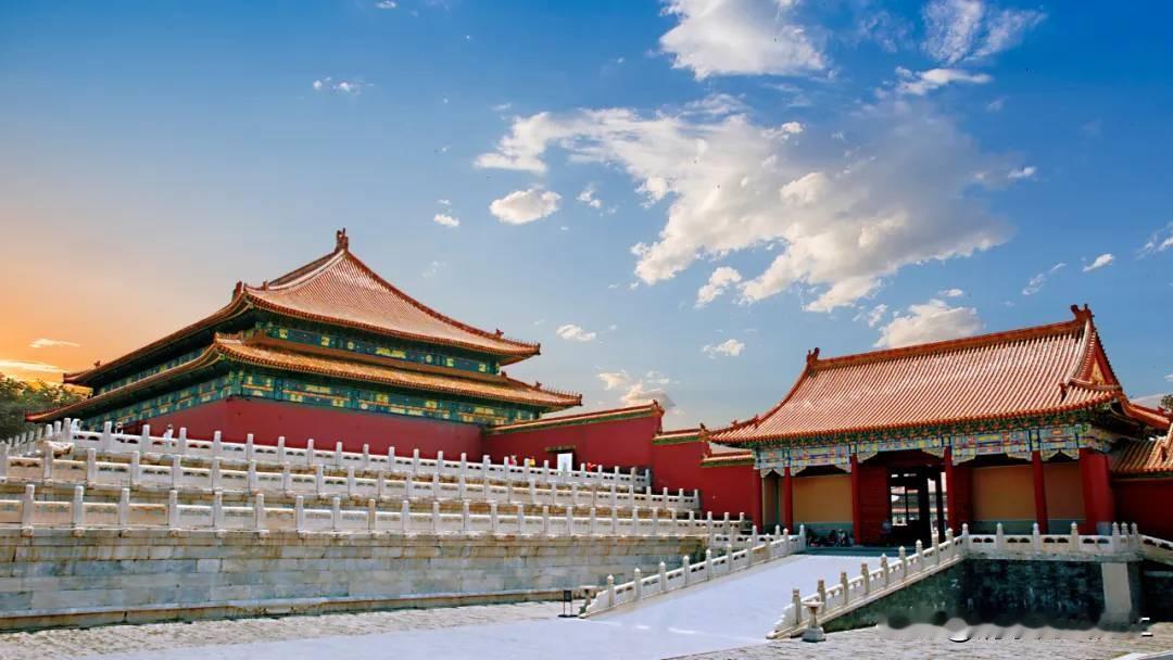 从北京会晤到成都叙旧！
马克龙再次受到超高规格接待！

从故宫中的“乾隆花园”到