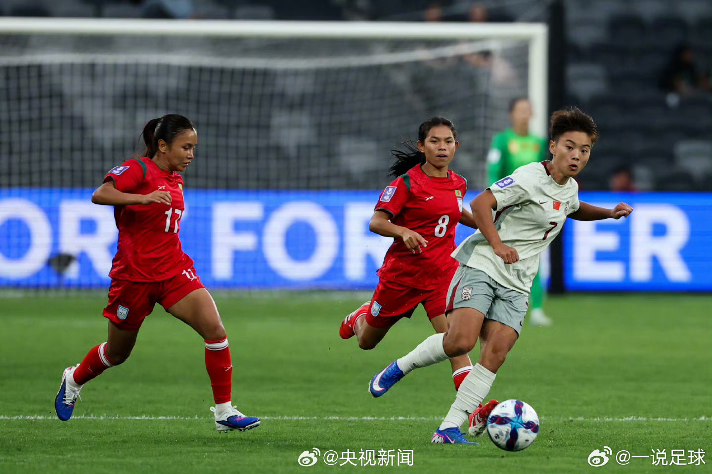 王霜、张睿破门，中国女足2比0孟加拉！虽说是开门红，但看过比赛的球迷都知道打得并