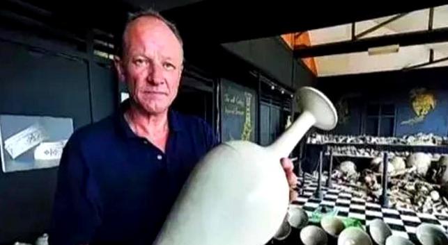 1998年，德国商人在海里捞出67000多件唐朝文物，我国想出钱买回，他却开出3