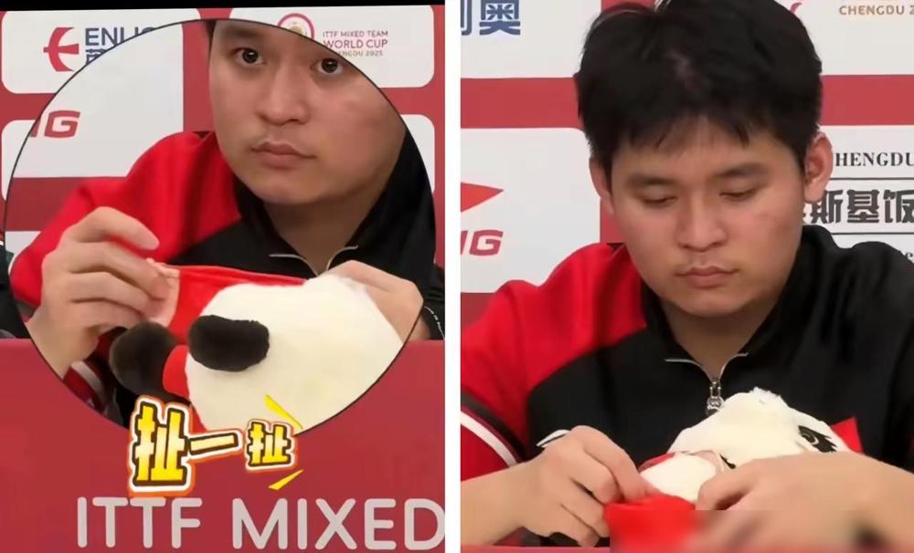 林诗栋这孩子，是要笑死个人

采访现场，没轮到自己的时候，玩起了玩偶小熊猫，调皮