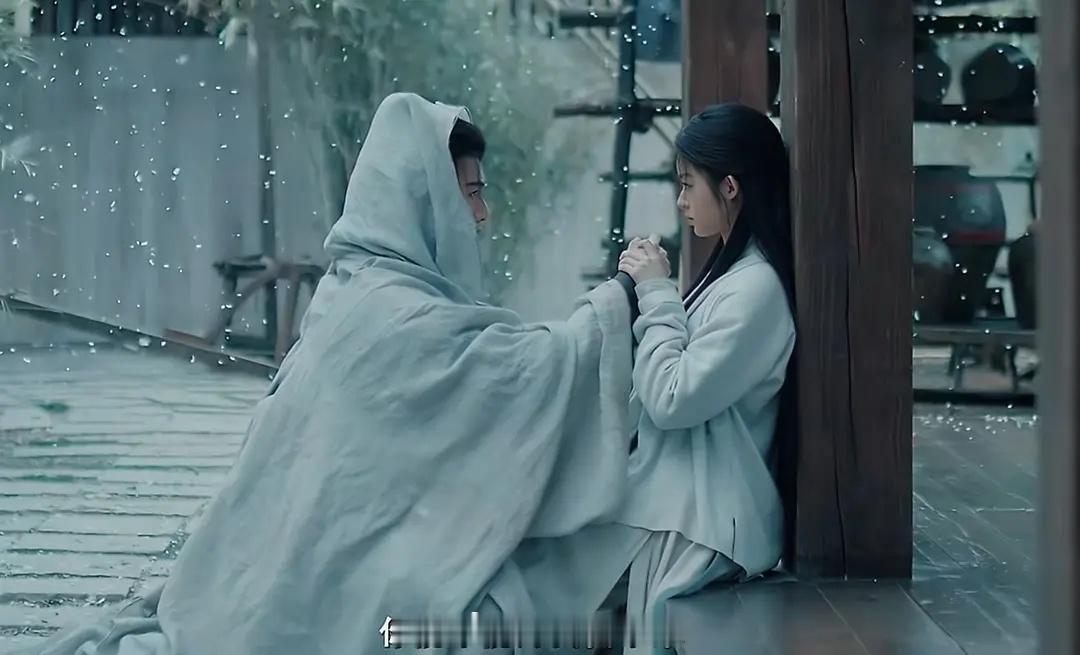 黄杨钿甜拍戏的时候确实没成年，她长的感觉也很小比实际年纪还小，其实再等等成年之后