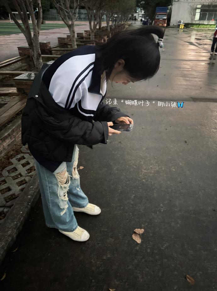 张婧仪冬日碎片文件夹 张婧仪任冬雪冬日碎片来了！感受到这个冬天的一些小快乐了呀，