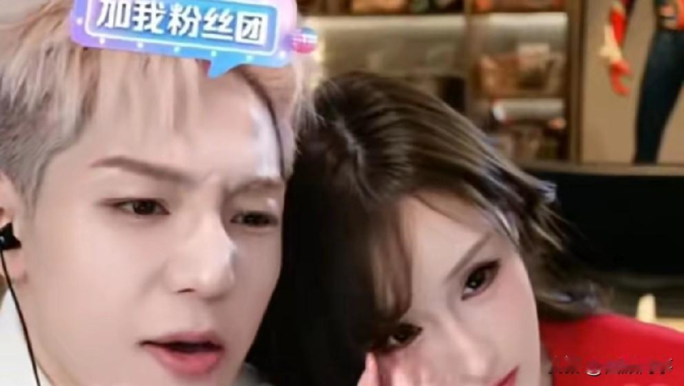 高迪吐槽pz高冷范，不易接触！

            高迪、大美夫妇直播吐槽