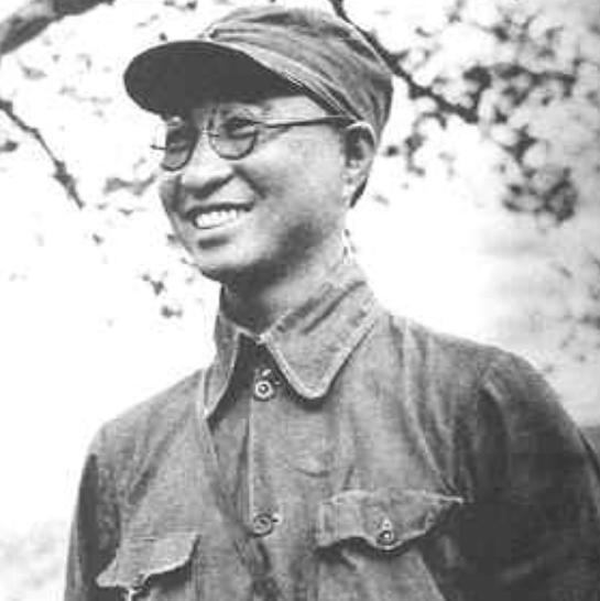 黄埔学生中，他与周恩来感情最深，后来做错了事，86岁才回国定居
“1926年春夜
