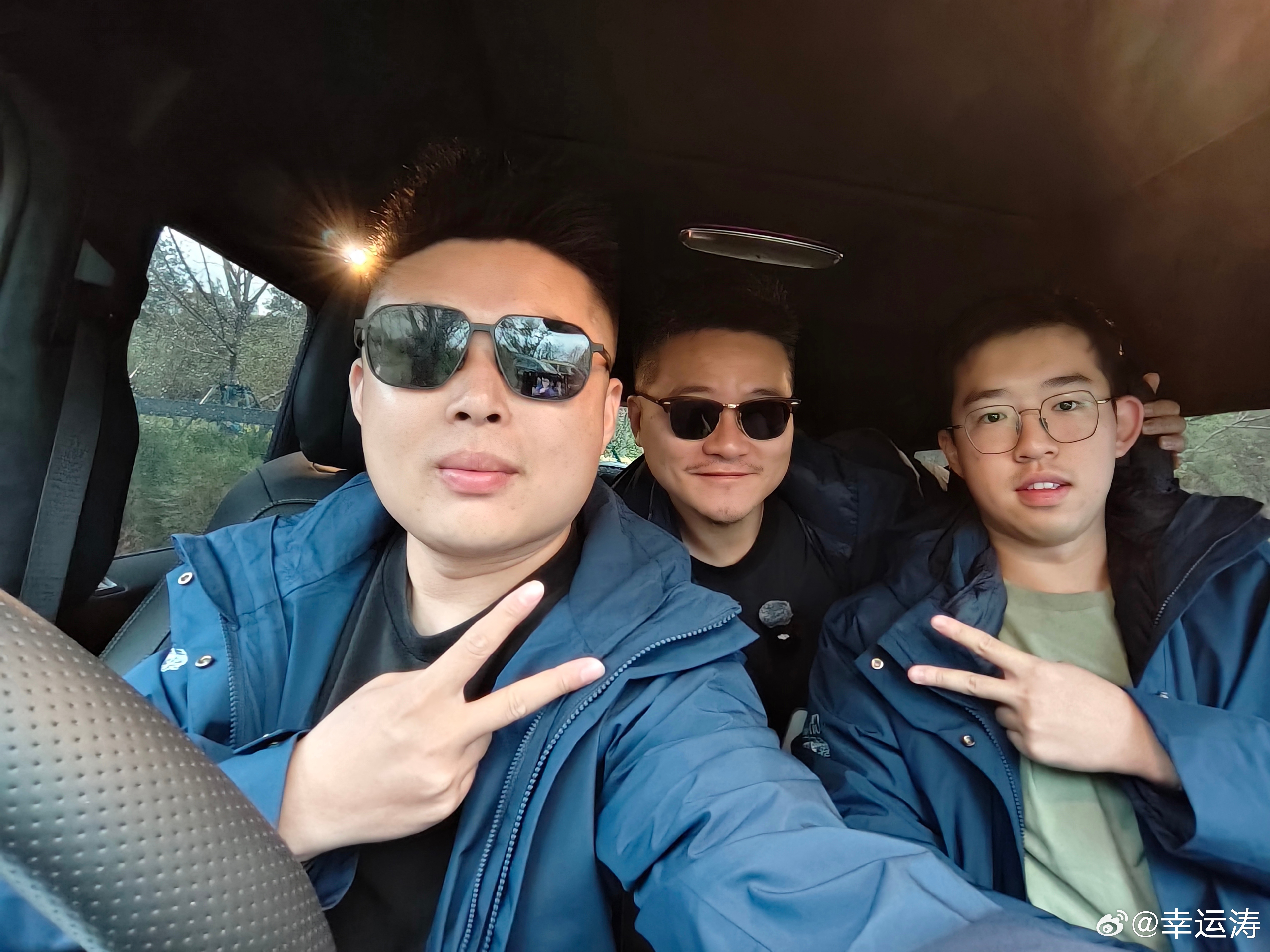 今天和东哥一个车又是开熟悉的黄色G500，接下来就开始梅赛德斯SUV之旅，第一站