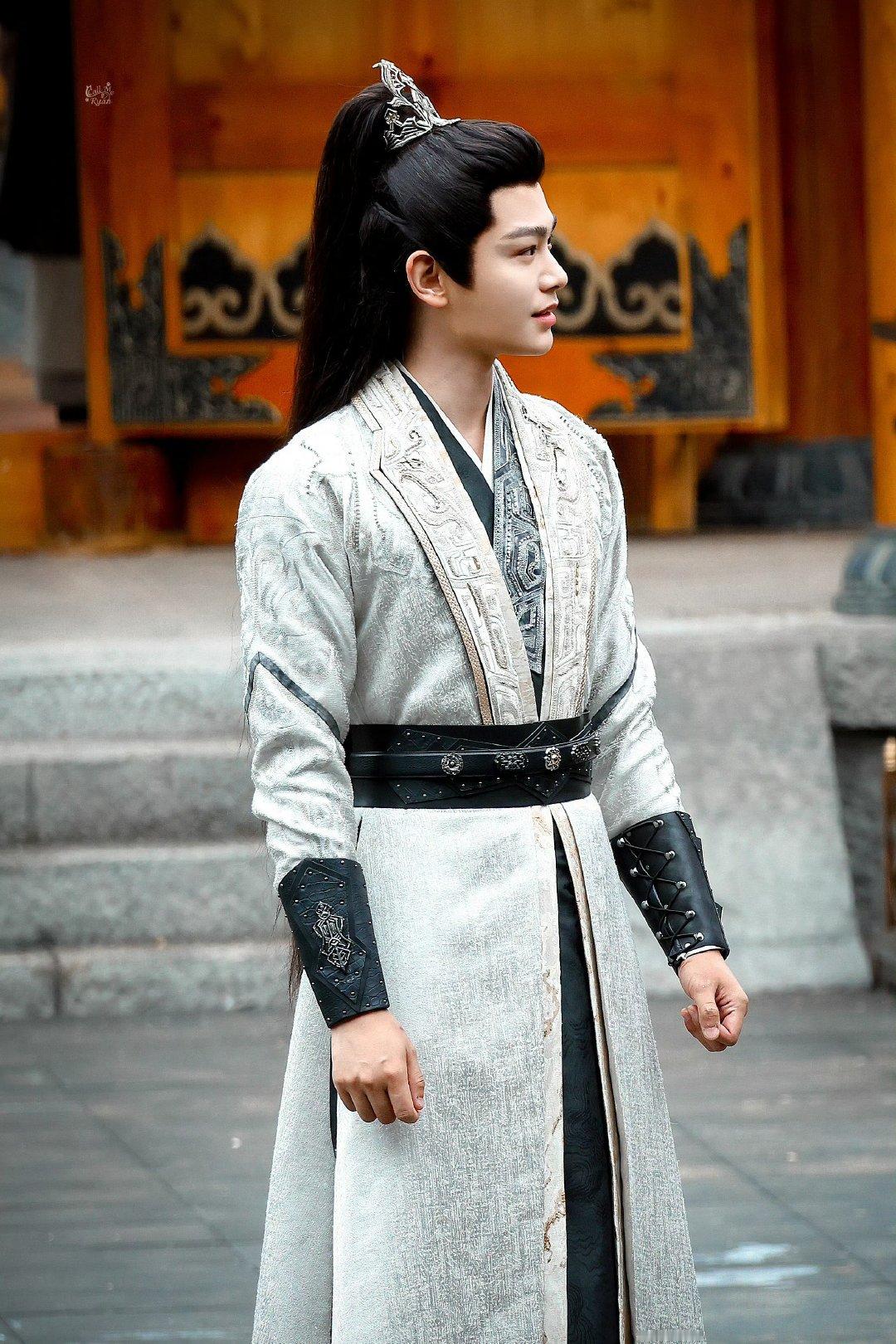 丁禹兮 嫂嫂开门我是我哥 谁被丁禹兮的脑洞笑到！《山河枕》的虐恋+禁忌设定，被这