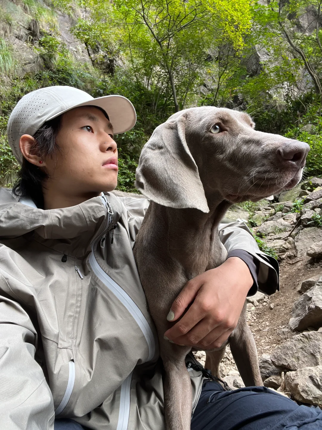 小潘你为什么背这么大的包？