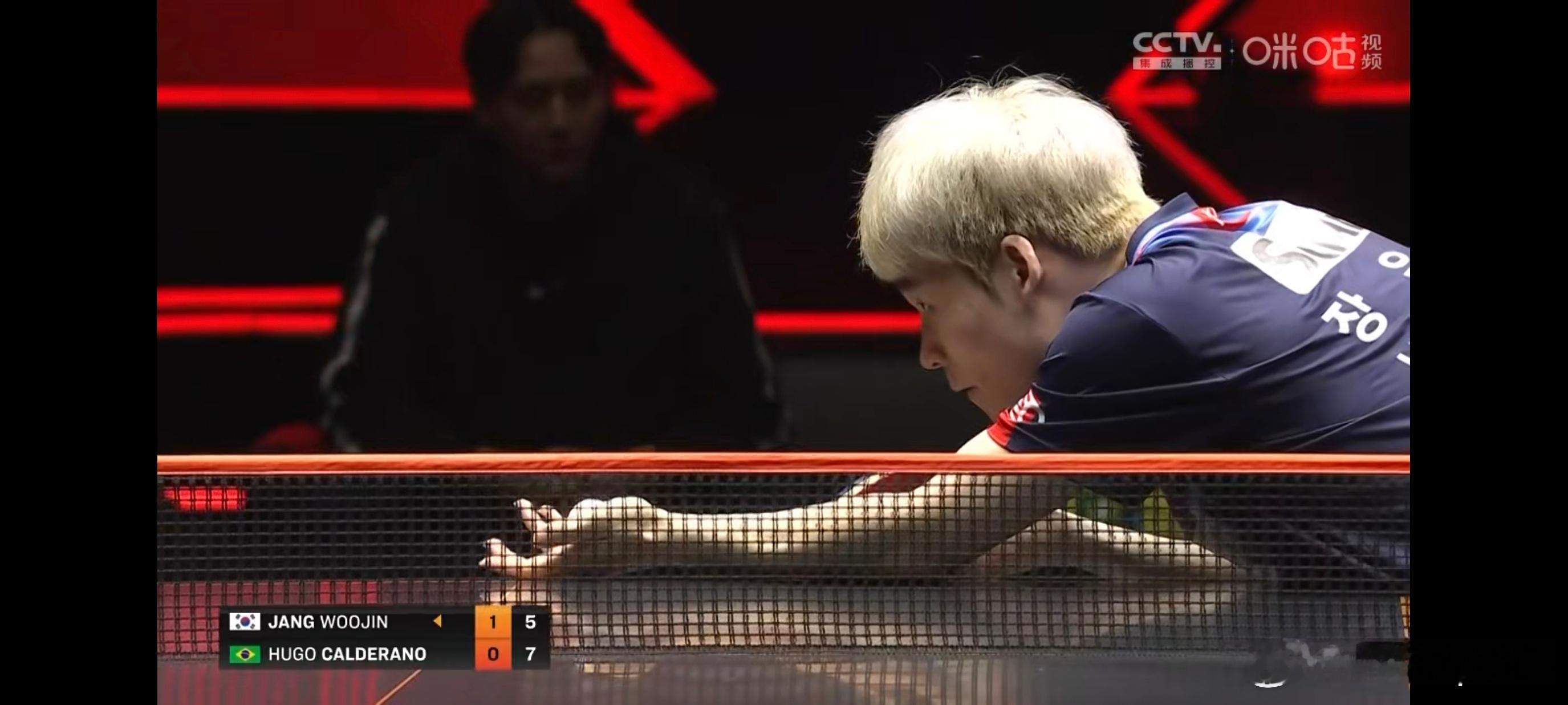 张禹珍vs雨果  well，张无忌成了金毛狮王[挤眼] 