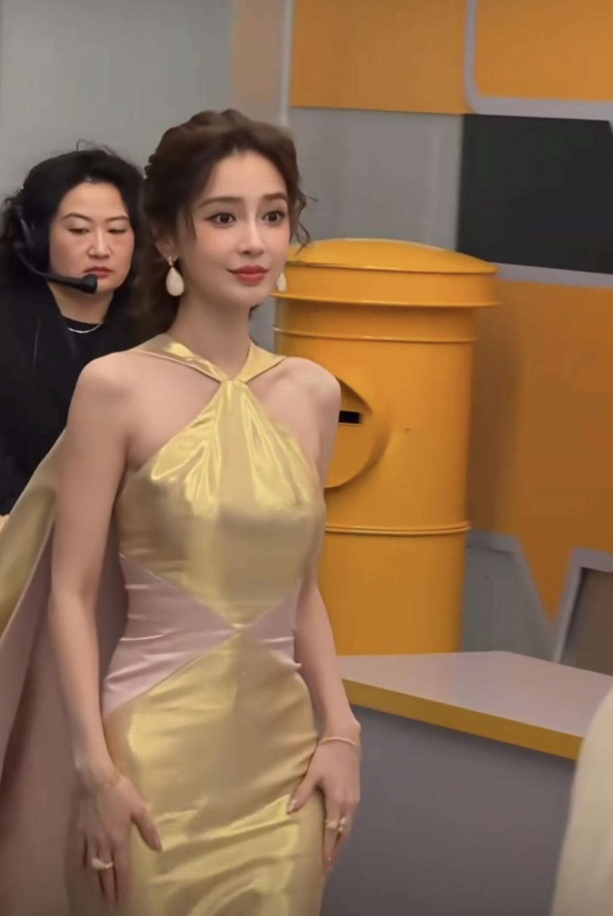 真的，真的太美，善良从来没有架很友善，太爱了baby，从跑男粉到现在！[一起加油