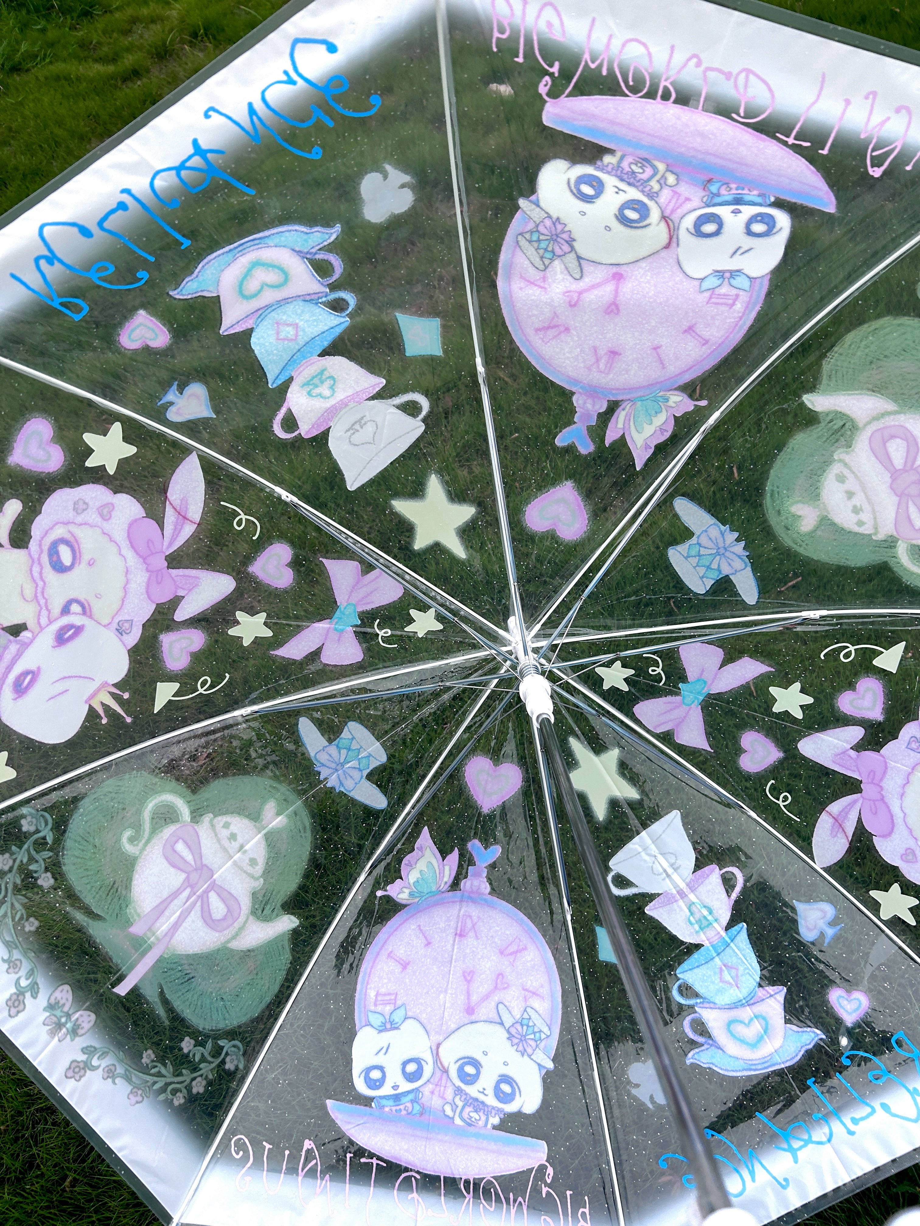 透明伞很梦幻哦～适合带着出片 