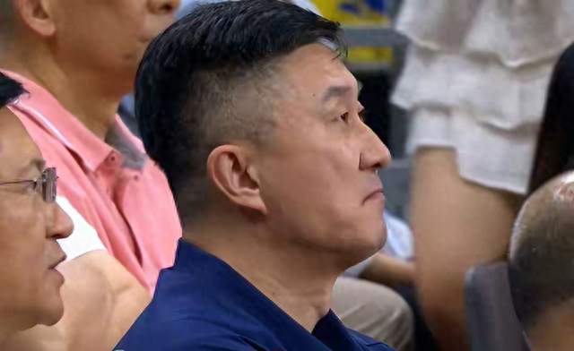 杜锋督战！广东82-80险胜江苏，谁是本场比赛功臣，数据不会说谎
