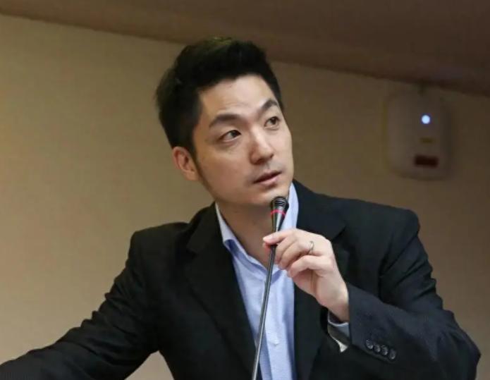 选战压力拉满！蒋万安正面回应争议。

很多人看到这个标题的时候，第一反应就是好奇