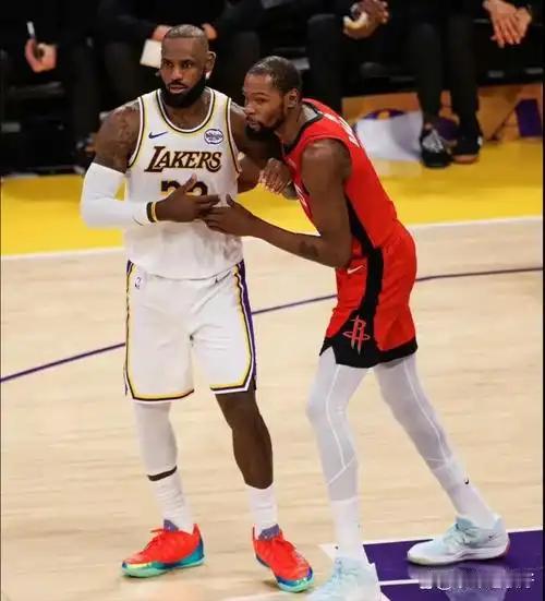 湖人前景不妙，火箭刚战胜了强敌７６人队，火箭现在豪取七连胜，领先湖人一个胜场，火