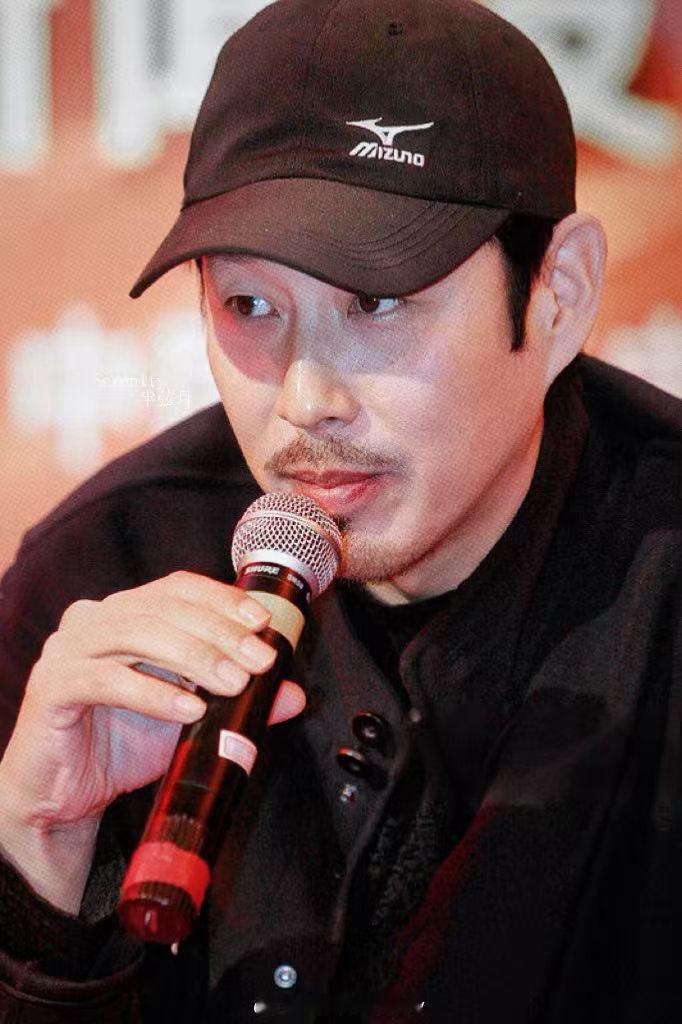 🍉陈思诚导演的影版《千里江山图》预计4月底在上海开机，主演阵容有是朱一龙、陈道