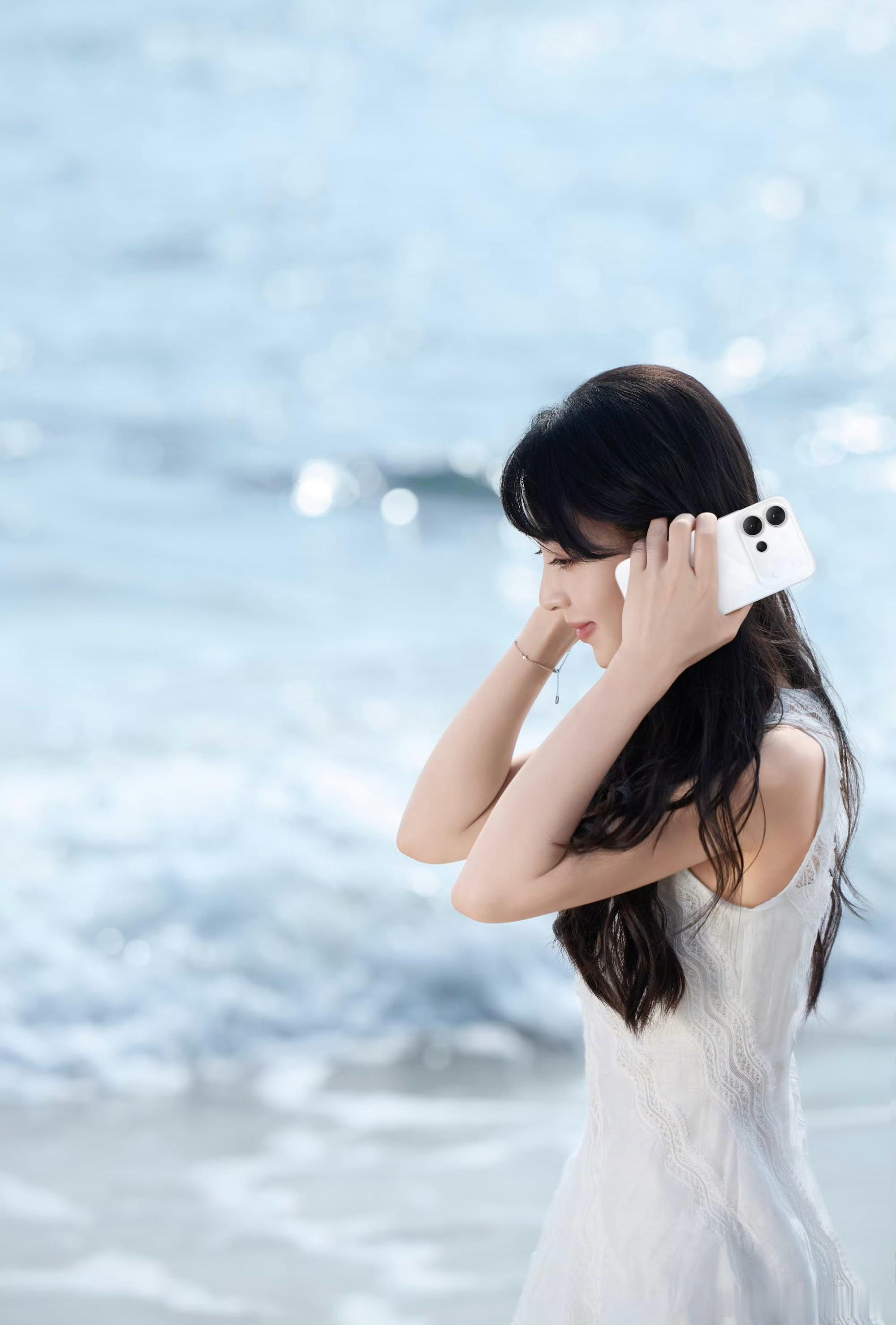 蓝厂的vivo S60系列也要来了，机身上有闪闪星光做点缀，外观大概率就长这样，