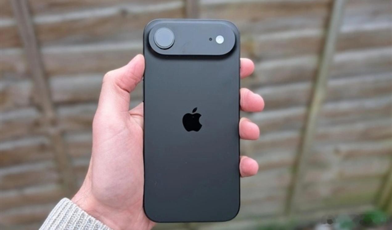 曝iPhoneAir2补齐一代短板iPhone Air手感一直都很不错，但我感觉