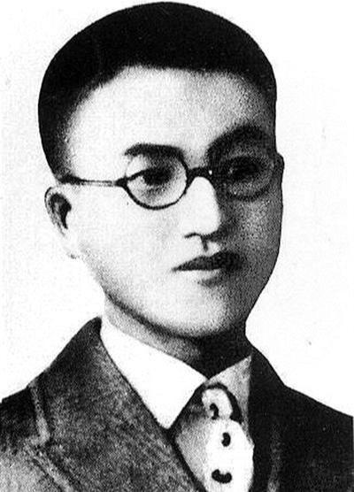 童长荣（1907一1934），字斓华。安徽省枞阳县人。1921年考入安徽省立第一