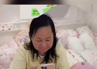 这种童心未泯的样子真可爱，不管几岁，只要保持热爱，生活就该多夸夸自己！❤️50岁