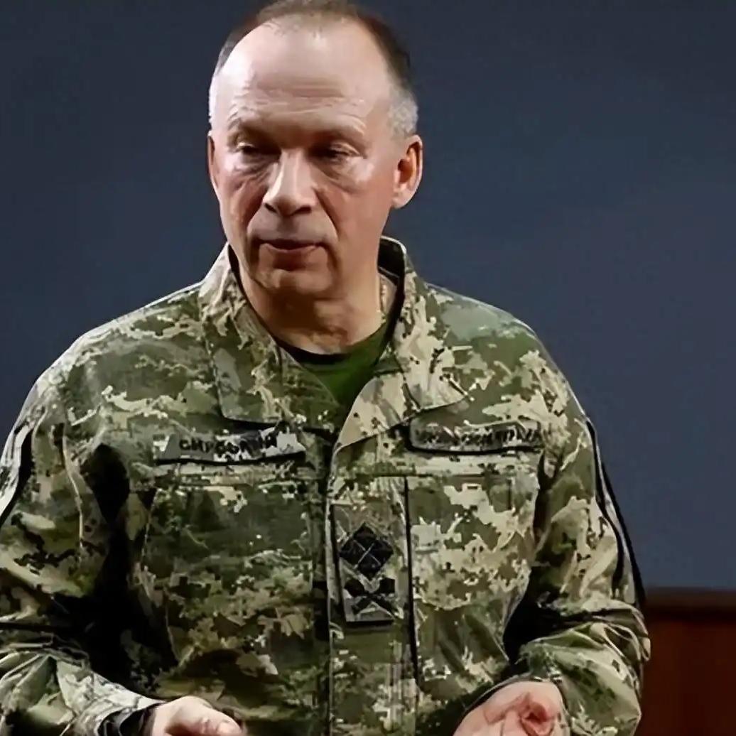 活久见！乌克兰武装部队总司令亚历山大的父亲竟然在莫斯科治病。

根据俄罗斯独立媒