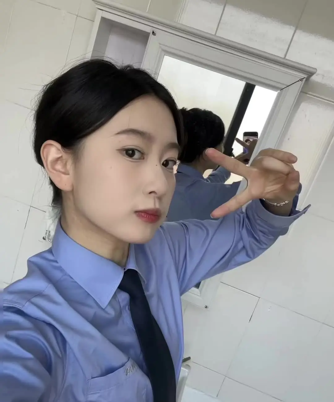 一张上班💼紧跟一张下班（轻轻的水一天）