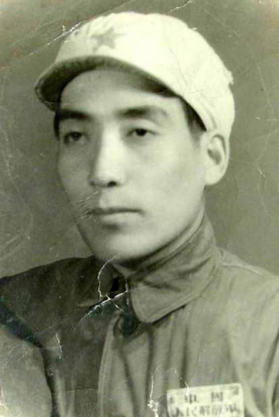 1952年，志愿军师长回国治病，给他看病的女医生说，她和恋人潘田失散8年了。师长