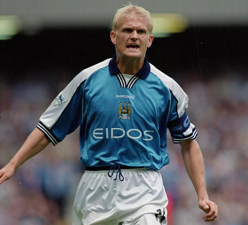 今集「英超故事」，有嚟緊出戰世界盃決賽週嘅挪威推介… 🇳🇴⚽️九十年代嘅挪威