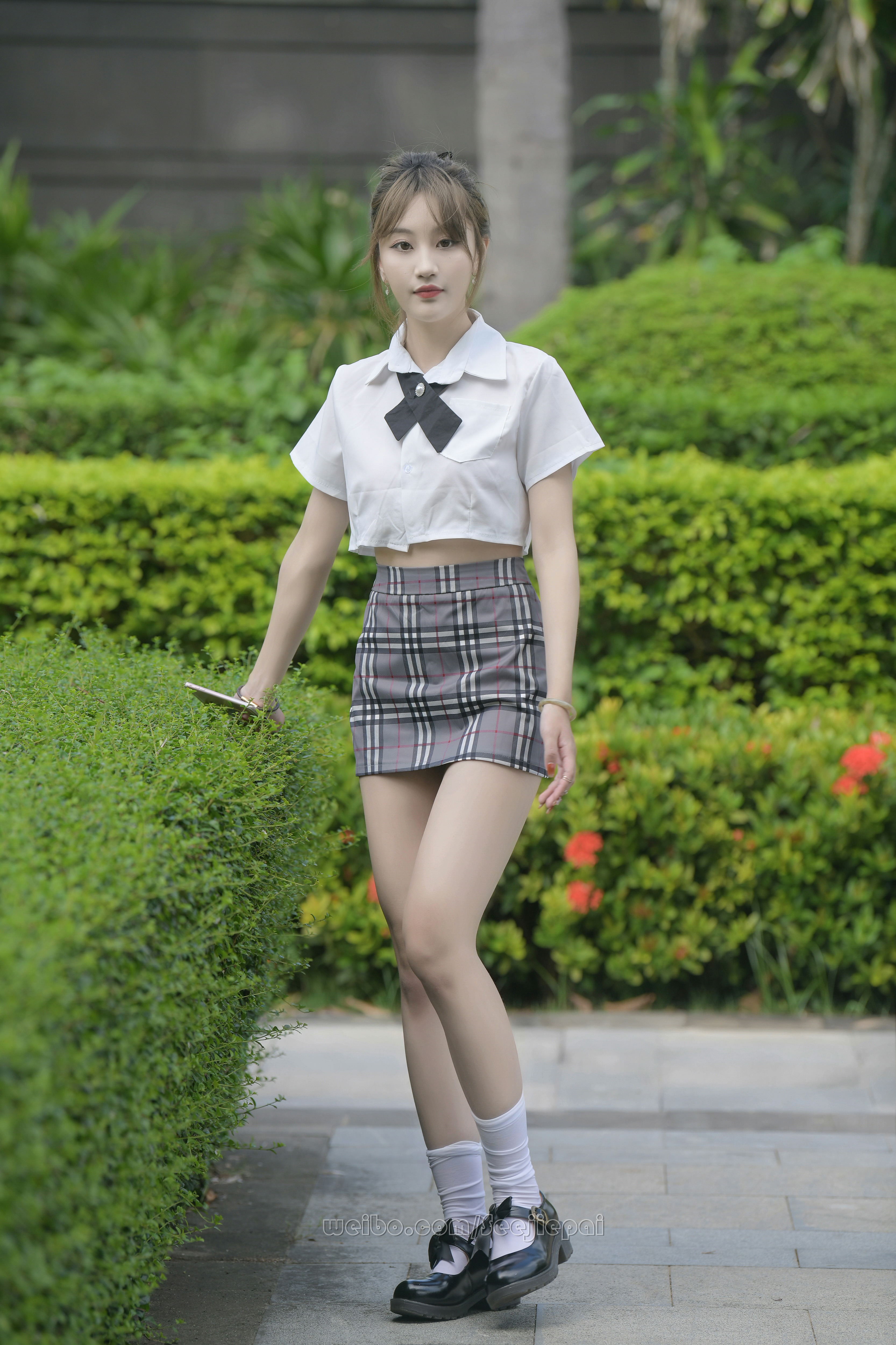 衬衫短裙，清秀美丽~~ ​​​