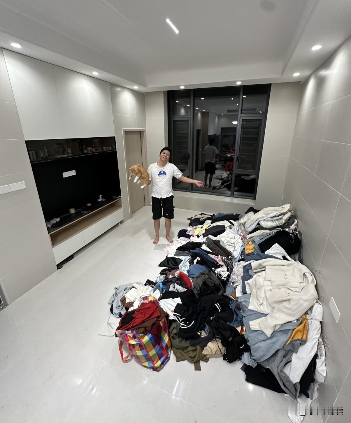 家里的旧衣服实在太多啦，不知道怎么处理，有上门回收的吗？免费赠送或者低价收购都可