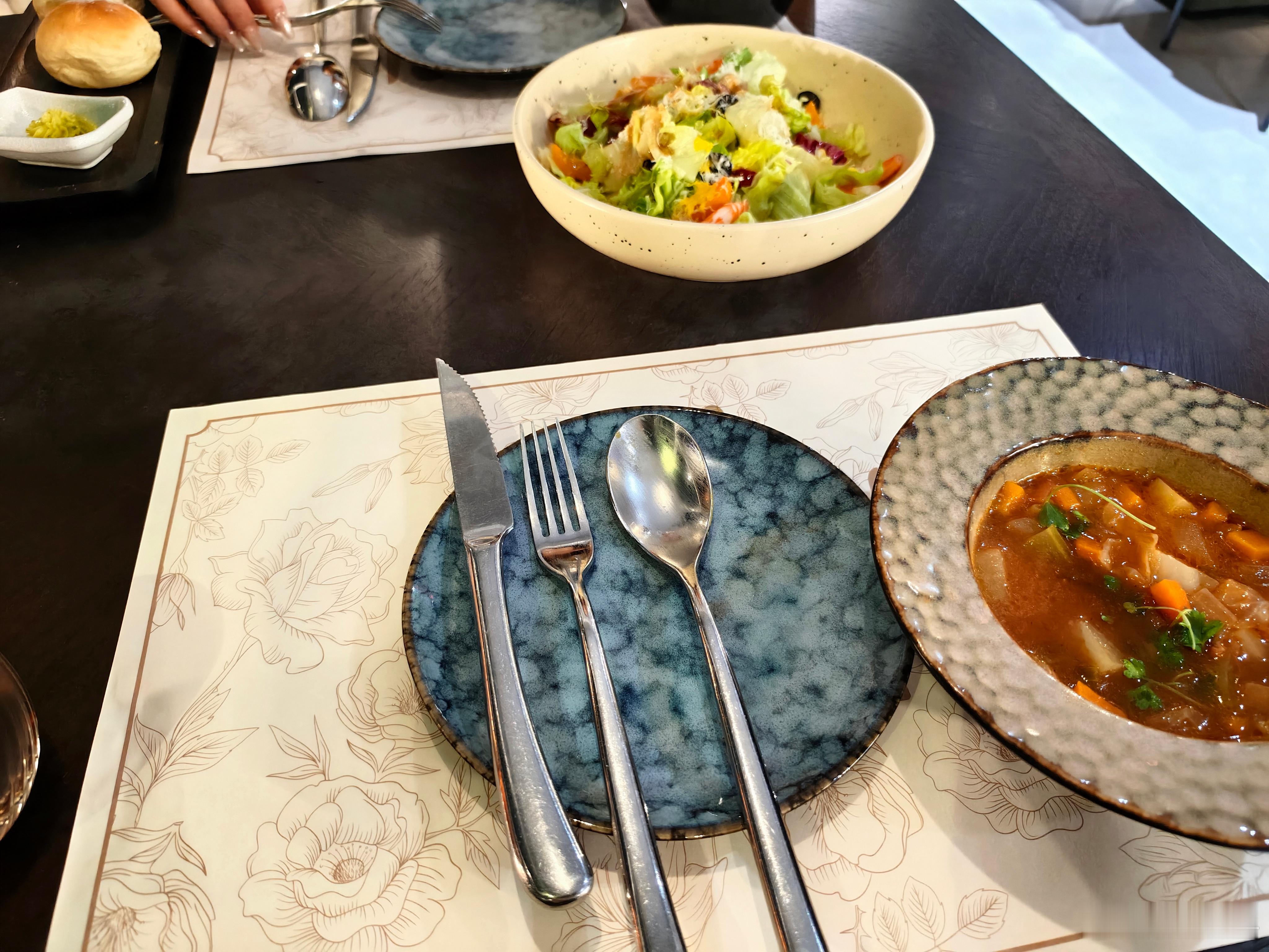 一周年了，吃点（其实我饿了） 