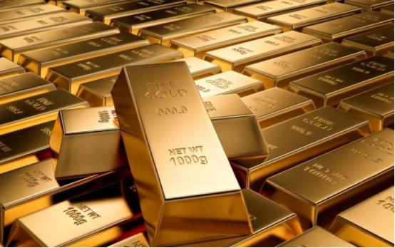 美国再加25%关税，特朗普提前庆祝，中国：抛售5000亿美债，美国这边刚对高端A