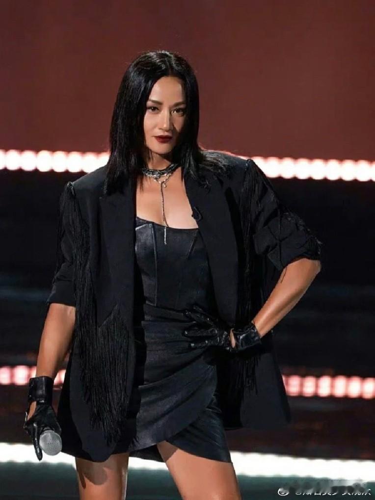 我问我朋友
瞿颖都定居泰国了，也到了该退休的年纪为什么还出来工作了，这个时候不应